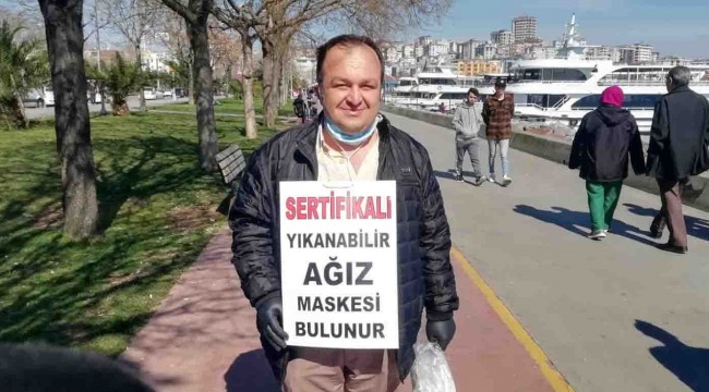 Seyyar satıcılar korona virüs nedeniyle maske satmaya başladı