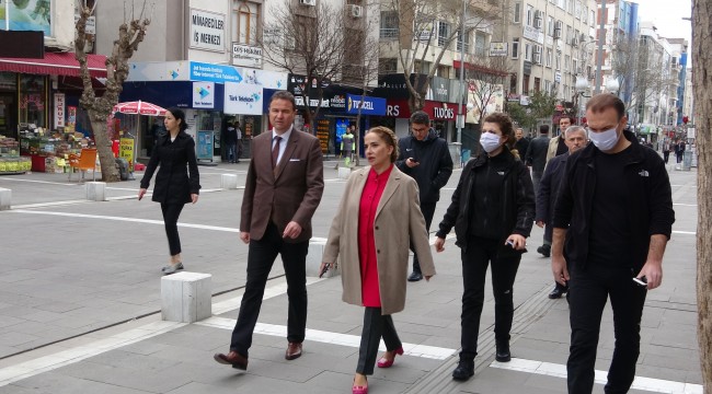 Uşak’ta zorunlu olmadıkça caddeye çıkan vatandaşlara para cezası kesilecek