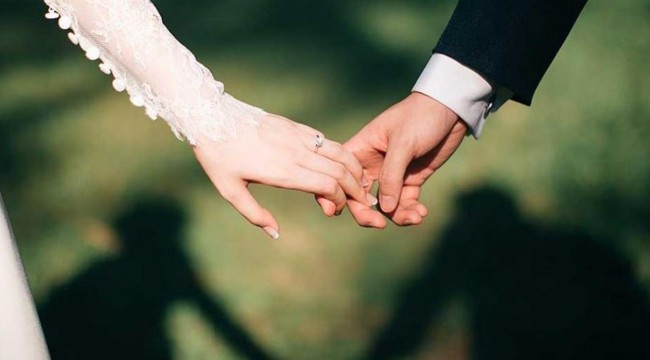 Yeni Şafak yazarı: Sadece dini nikahı kabul eden kızlarımız akıllıca hareket etmiyor
