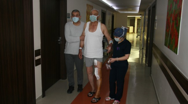 50 yıllık tiryakinin bacakları ‘hibrit tedavi’ ile kesilmekten kurtuldu