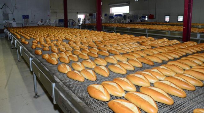 Adana’da ekmek dağıtan 3 kişi gözaltına alınıp tutanak tutulmadan bırakıldı
