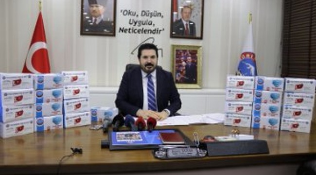 Ağrı Belediye Başkanı Sayan: Trump ve Hollywood yıldızlarına birer kutu maske göndereceğiz