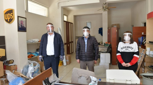 Başkan Utku Gümrükçü’den kargo ve eczane çalışanlarına siperlik