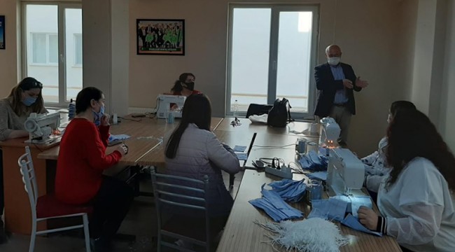 CHP'li Çakırözer: Belediyelerin hizmetlerini engellemeye çalışmaktan bir maske dağıtmayı bile beceremediler