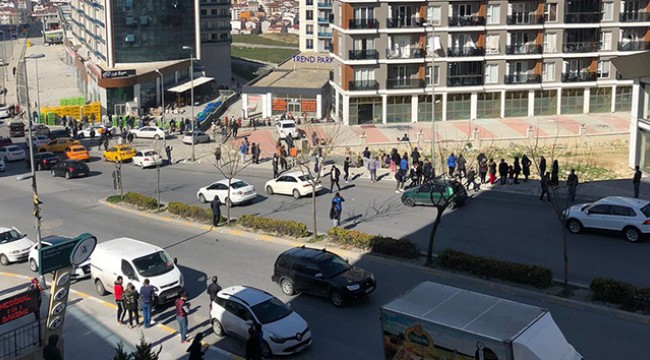 Esenyurt'ta bir evde patlama! Yaralılar var