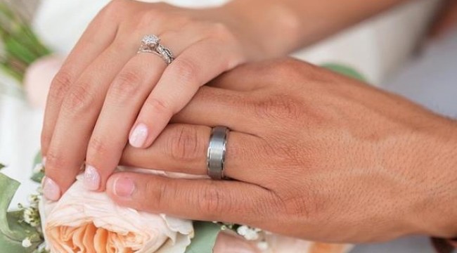 Eşinin dedikodusunu yapan koca şimdi yandı