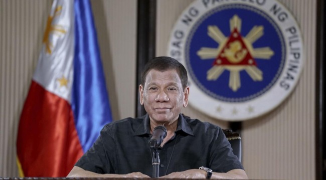 Filipinler lideri Duterte'den talimat: Karantina sürecinde sorun çıkaranları vurup öldürün