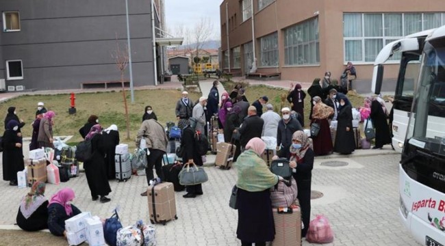 Gençlik ve Spor Bakanı Kasapoğlu: Yurtlarda karantinada 15 bin 756 vatandaşımız var
