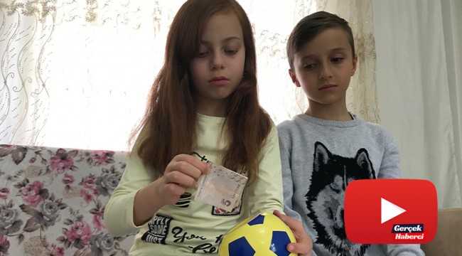 İkiz kardeşler, tablet almak için topladıkları paraları 'Biz Bize Yeteriz' kampanyasına bağışladı