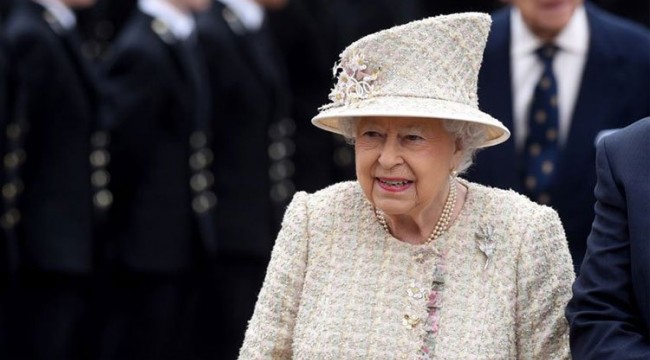 İngiltere Kraliçesi Elizabeth ulusa sesleniyor: Başaracağız ve bu başarı hepimize ait olacak