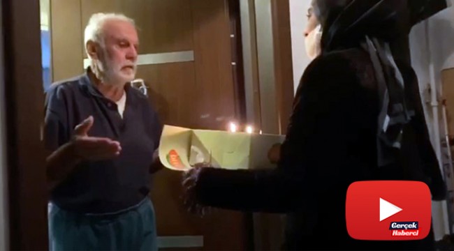 Korona virüs tedbirleri nedeniyle evden çıkamayan yaşlı adama sürpriz doğum günü kutlaması