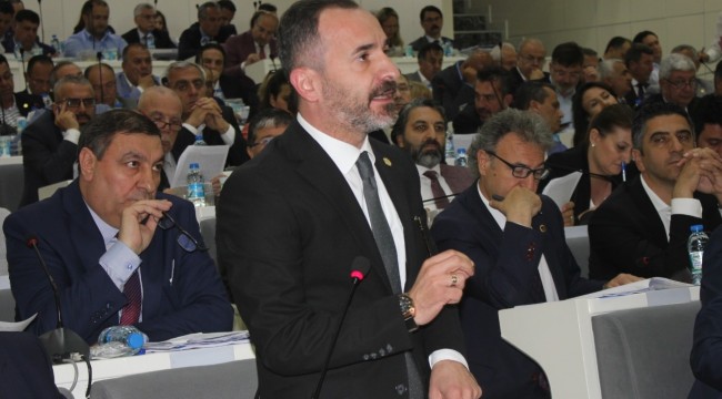 “KRİZ BELEDİYECİLİĞİ ŞEHİRDE KRİZ YARATTI”