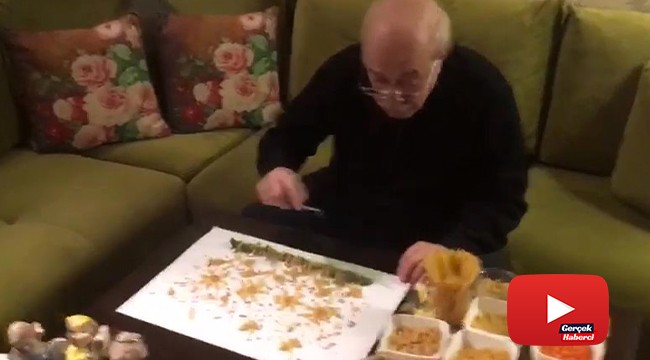 Sokağa çıkma yasağından dolayı evde kalan Kurtlar Vadisi’nin Ömer Babası, makarnadan resim yapıyor