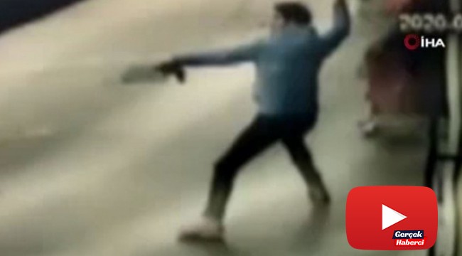 Soyguncuyu elinde şişe ile kovaladı
