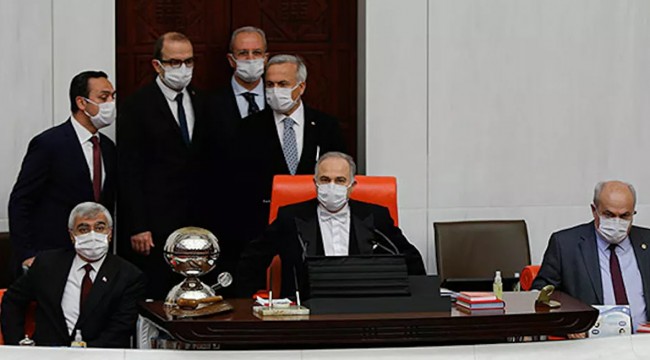 TBMM'de maskeli oturum