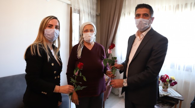 Başkan Kayalar’dan Annelere Sürpriz Ziyaret
