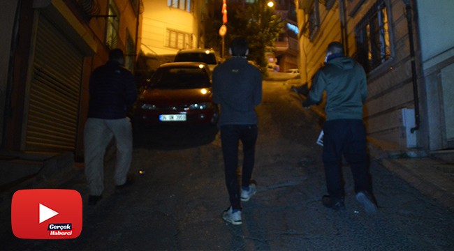 Davul çalıp, ilahi ve mani söyleyen ramazan davulcuları Tophane Geleneğini sürdürüyor
