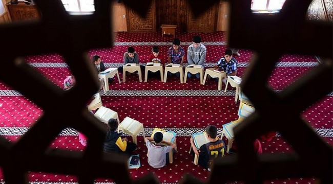 Diyanet salgın dinlemiyor: Yatılı Kuran kursları açılma hazırlığında