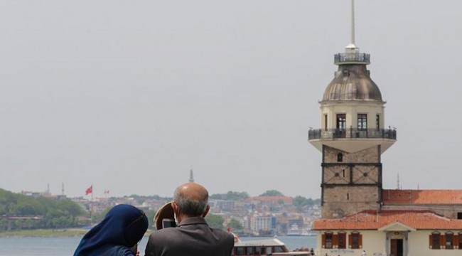 İçişleri Bakanlığı'ndan "65 yaş ve üzeri vatandaşlar için seyahat izin belgesi" genelgesi