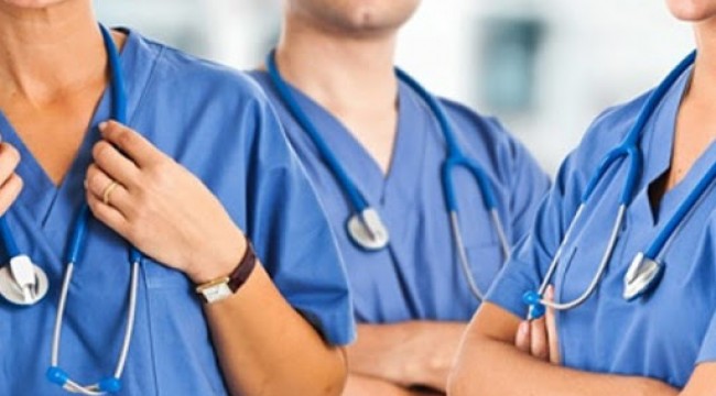 İzmir’de doktorlar bir telefon kadar yakın