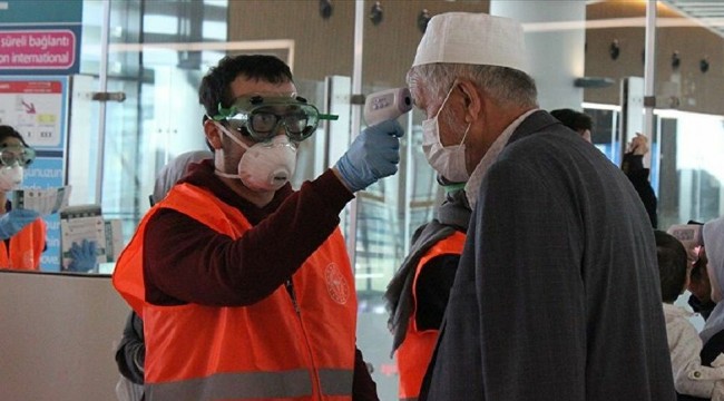 Kovid-19 nedeniyle umreye gidemeyenlerin ücret iadeleri için başvuru ekranı açıldı
