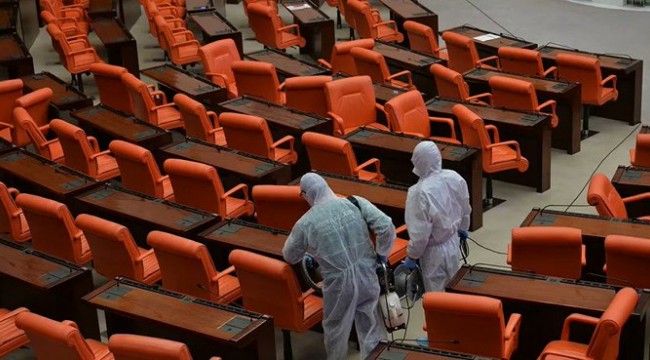 Meclis'te ziyaretçi yasağı 1 ay uzatıldı