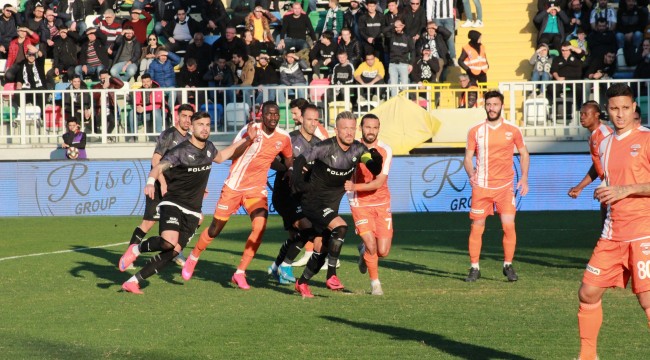 ÖZGÜR EKMEKÇİOĞLU: FUTBOLCULARIMIZI TESİSLERE ÇAĞIRDIK