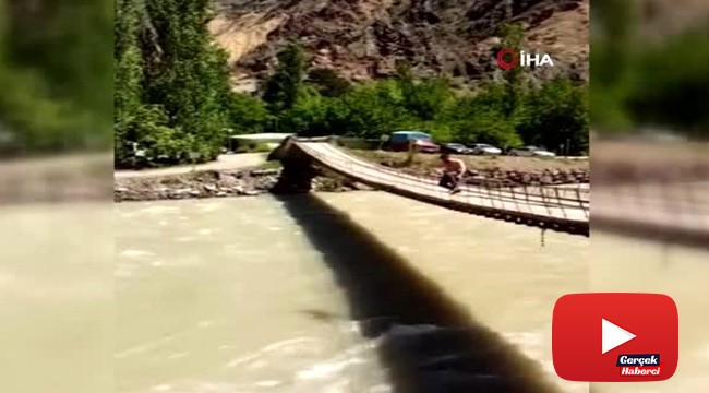 Serinlemek için asma köprüden Çoruh Nehrinin azgın sularına atladı