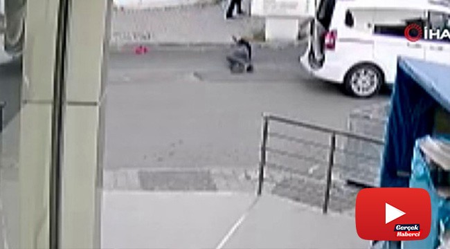 Silahlı saldırganın fırıncılara kurşun yağdırdığı anlar kamerada