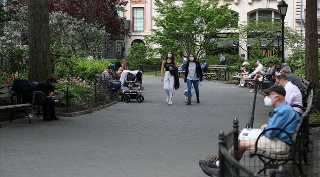 ABD Sağlık Bakanı Alex Azar: Kovid-19 salgınının yayılmasını yavaşlattığımız devir kapanıyor