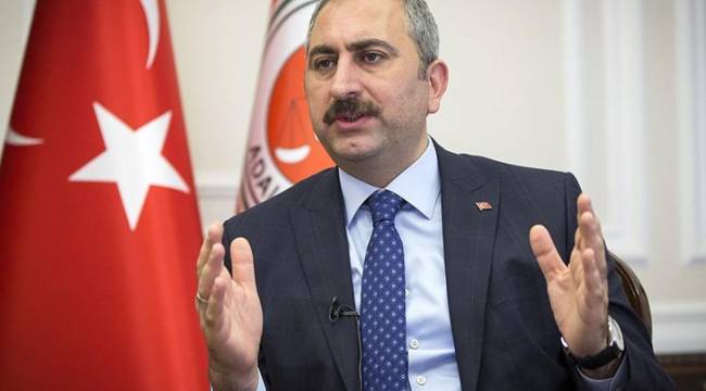 Adalet Bakanı Gül: Berberoğlu ile ilgili bir eleştirisi söz konusu olacaksa ana muhalefetin önce dönüp kendisine bakması lazım