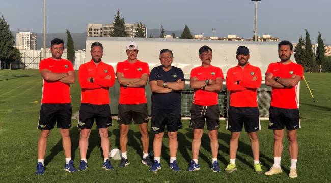 Akhisarspor korona virüs ile sarsıldı