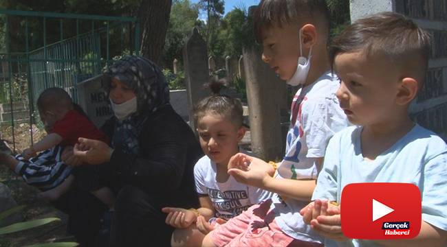 Babasının mezarını ziyaret eden çocuğun sözleri yürekleri dağladı