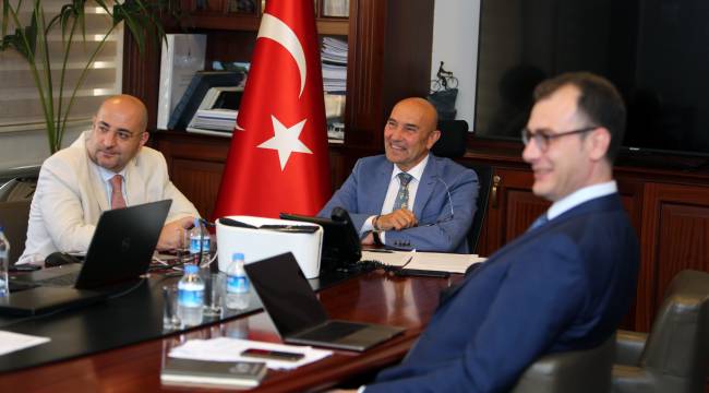 Başkan Soyer: "En önemli görevim kötü günde yurttaşlarımın yanında olmak"