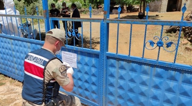 Geçmiş bayram kutlamasına gitti, 12 ev karantinaya alındı