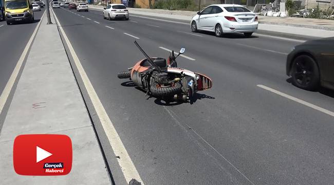 Kırmızı ışığın yandığını fark etmeyen otomobil sürücüsü motosiklete çarptı