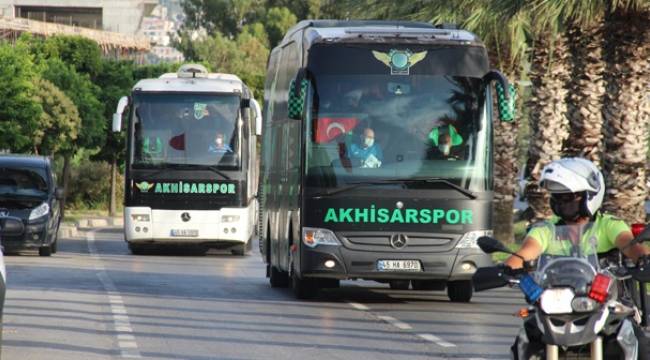 Korona virüs şoku yaşayan Akhisarspor İzmir'e geldi