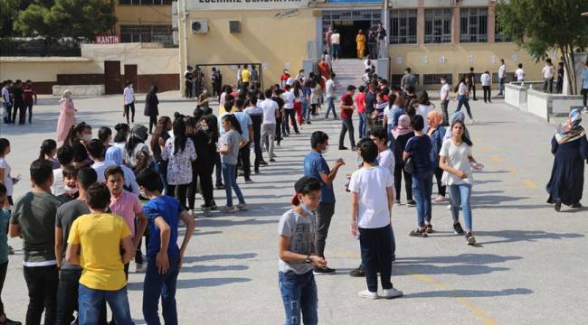 LGS kapsamındaki merkezi sınav başladı