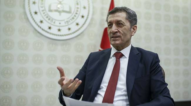 Milli Eğitim Bakanı Selçuk'tan 'maskeli sınav' açıklaması: İsteyen çıkartabilir