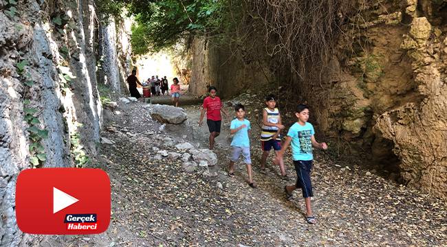 Mühendislik harikası "Titus Tüneli"ne turist akını