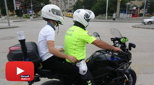 Sınava geç kalan öğrencilerin imdadına motorize ekipler yetişti