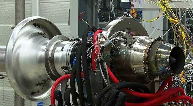 Türkiye'nin orta menzilli ilk yerli füze motoru test edildi