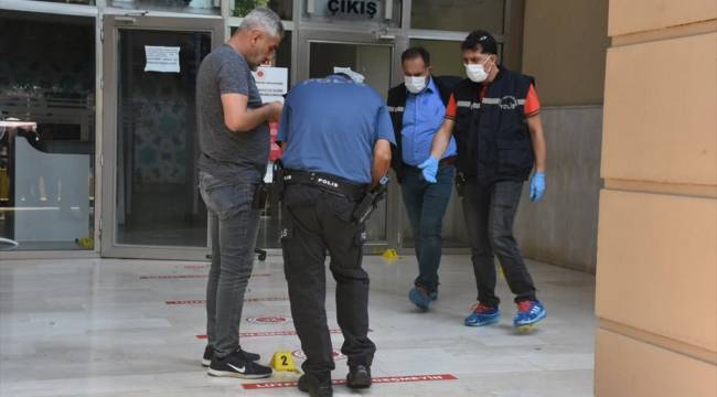 Adana Adliyesi önünde çıkan silahlı kavgada 3'ü çocuk 6 kişi yaralandı