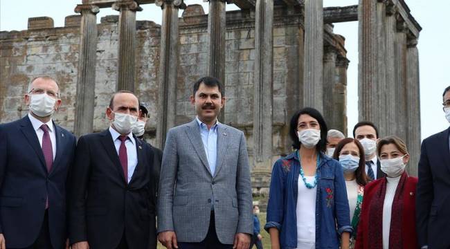 Bakan Kurum, Aizanoi Antik Kenti'nde incelemelerde bulundu