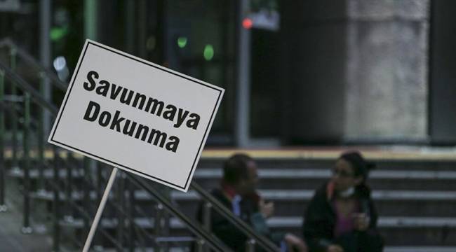Baro başkanları hukukçu vekillere cübbe gönderdi: Ya cübbeye düğme dikin ya da bu tekliften vazgeçin