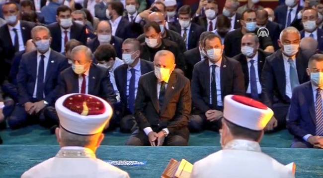 Cumhurbaşkanı Recep Tayyip Erdoğan, cuma namazı için Ayasofya'da
