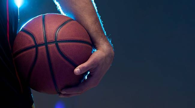 Dünyaca ünlü basketbolcunun hesabı çalındı