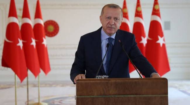 Erdoğan: Verdiğimiz tarihi mücadelede ilk hedef alınan kurumların başında MİT'in geliyor olması tesadüfi değil