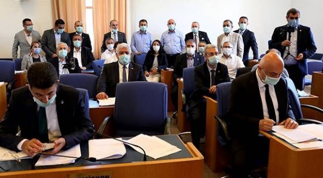 Muhalefetten sosyal medya düzenlemesine şerh: Toplum nefessiz kalacak