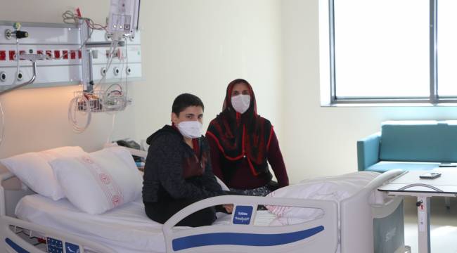 Oğluna böbreğini verebilmek için 20 günde 8 kilo verdi